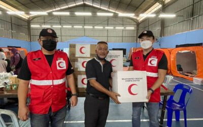 MRC SARAWAK SUPPORTING FIRE AFFECTED PEOPLE @ KAMPUNG SEMERAH PADI