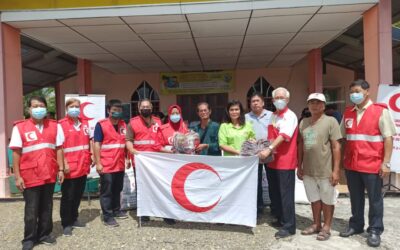 MRCS SIBU SUPPORTING FIRE VICTIMS